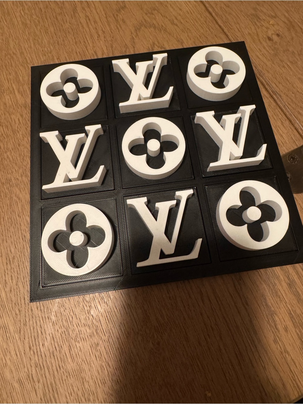 Black & White Tic Tac Toe Board‎ : Coffee Table Game